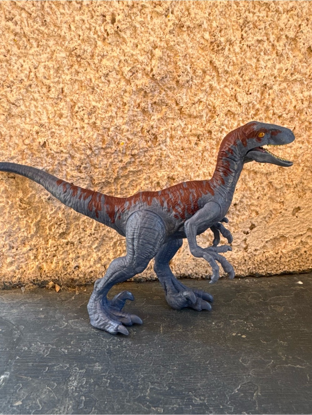 Jurassic Park Velociraptor Dinosaur Figure - Reptile Toy